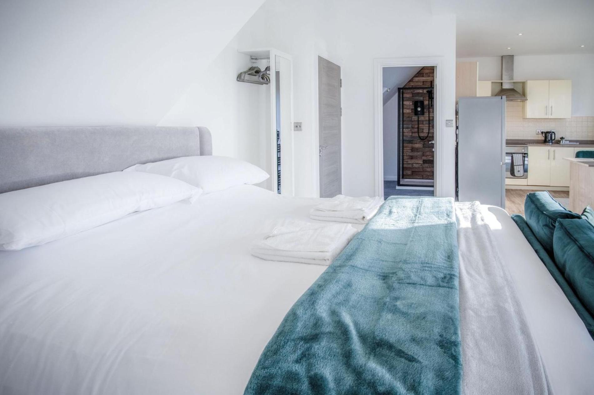 The Penthouse - 1 Bedroom Apartment - Ocean Breeze Port-Eynon Exteriör bild