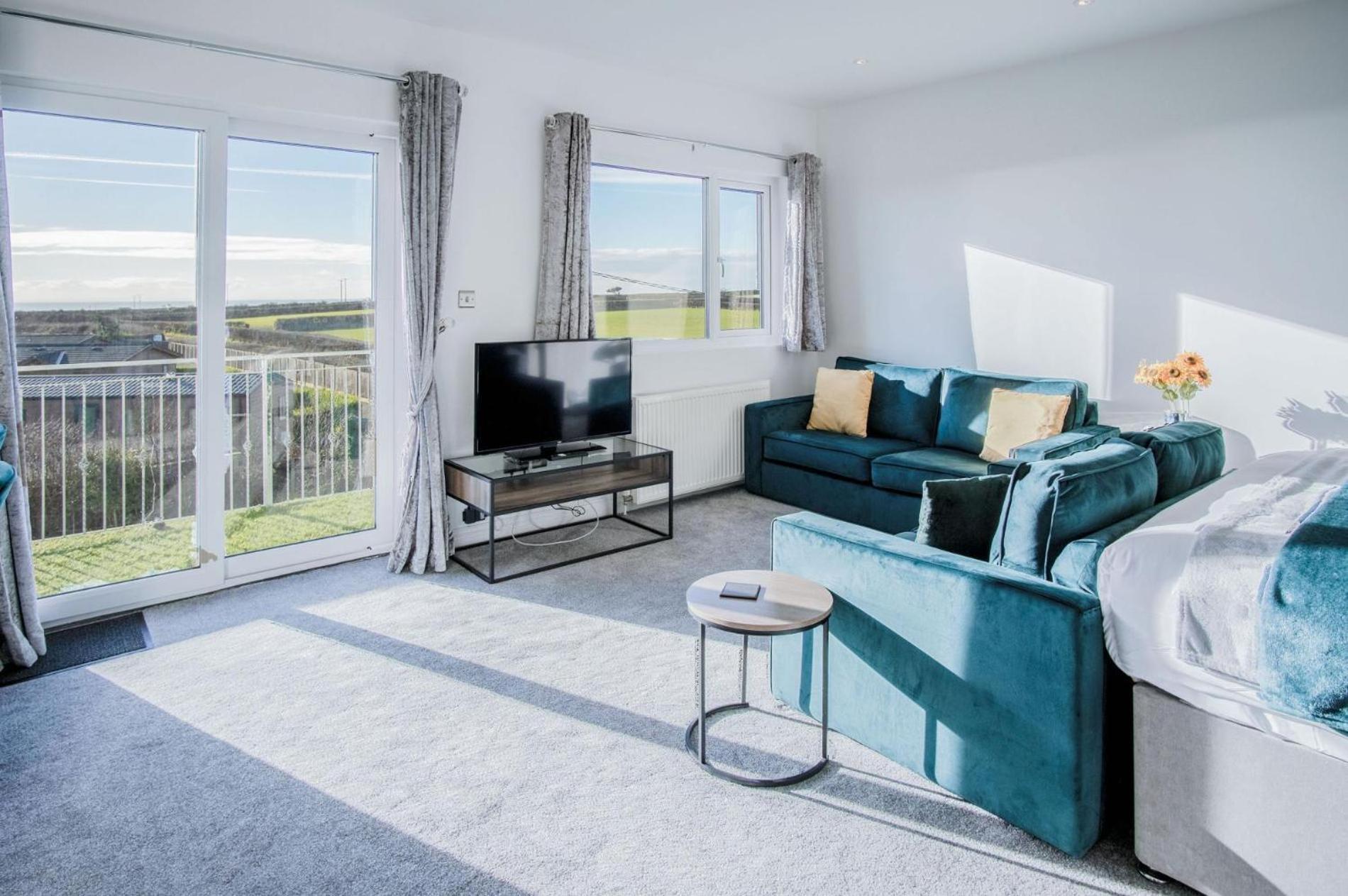 The Penthouse - 1 Bedroom Apartment - Ocean Breeze Port-Eynon Exteriör bild